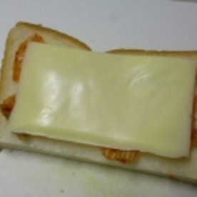 簡単 食パンでおつまみ キムチとチーズのトースト レシピ 作り方 By みずたまsweet 楽天レシピ